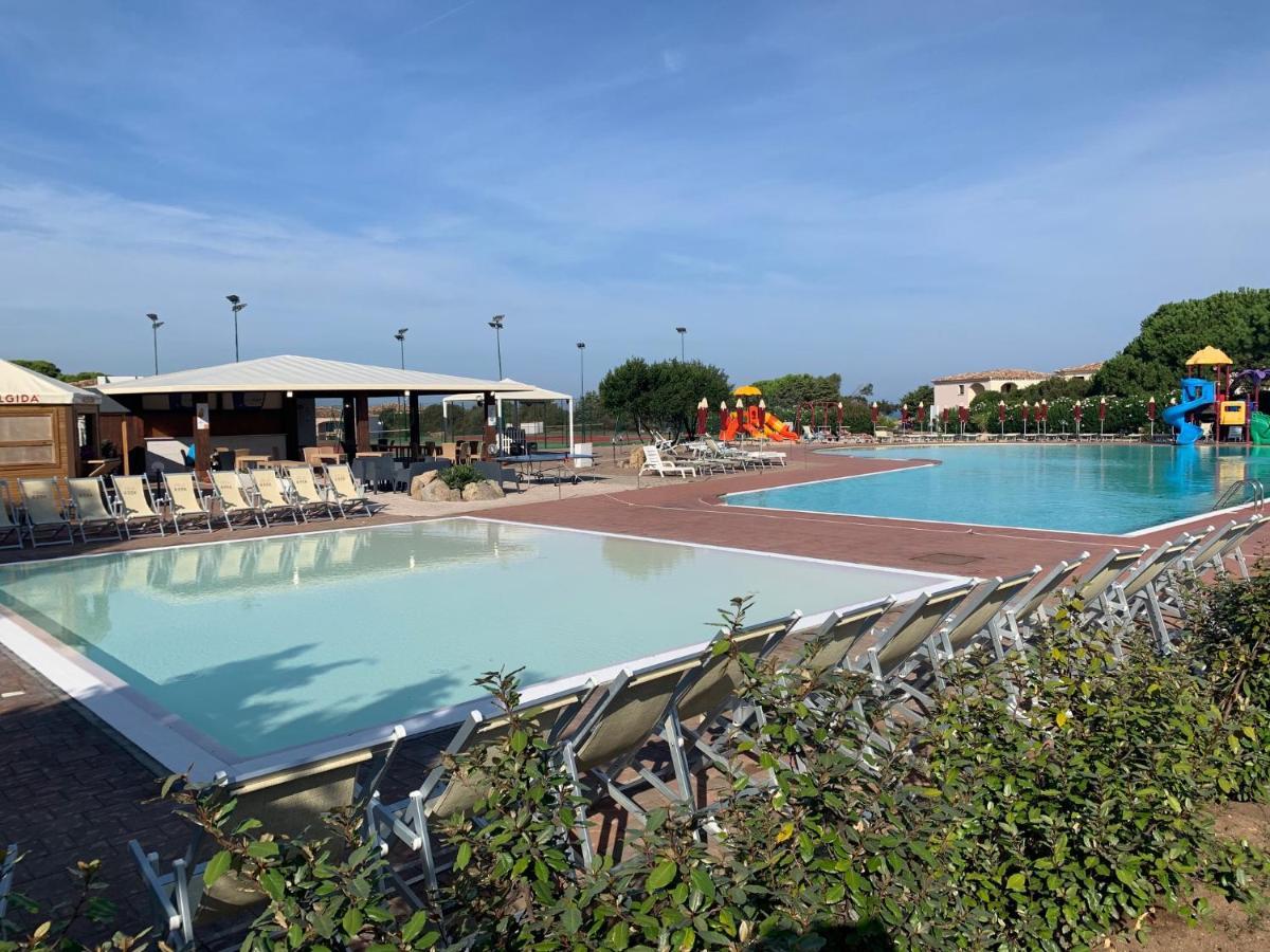 Club Esse Gallura Hotel 3*