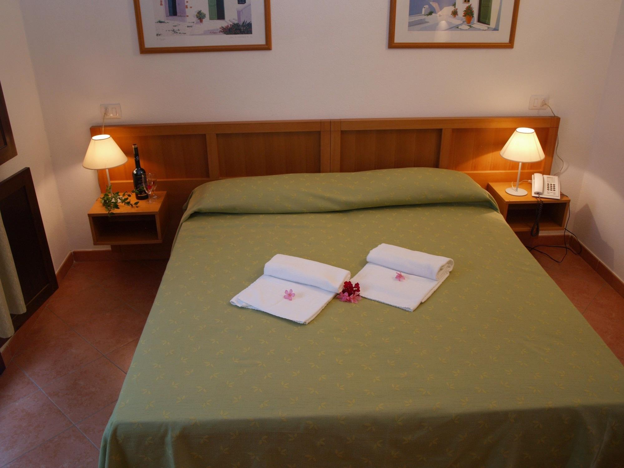 Hotel Club Esse Gallura 3*